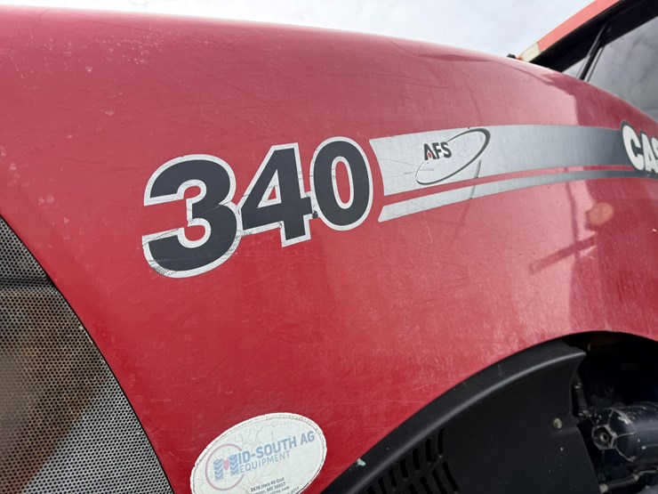 2015-case-ih-340-image-43