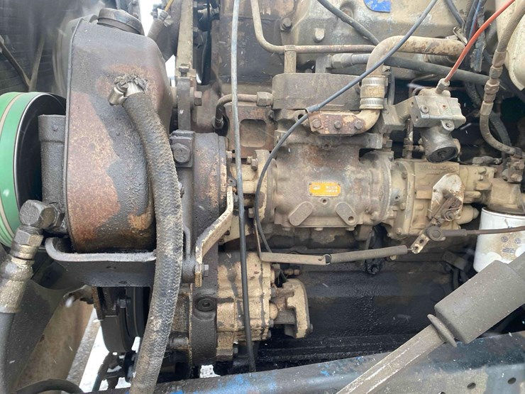 1983-ford-9000-image-55