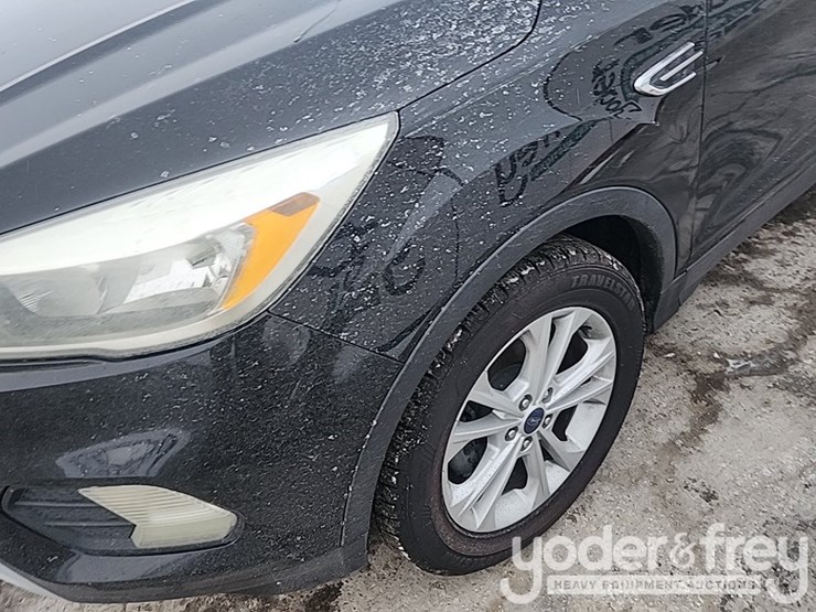 2017-ford-escape-image-14