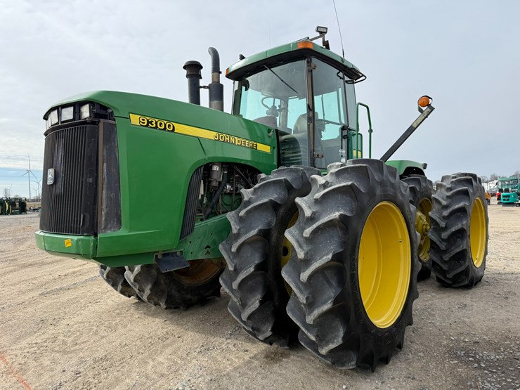john-deere-9300-image-1