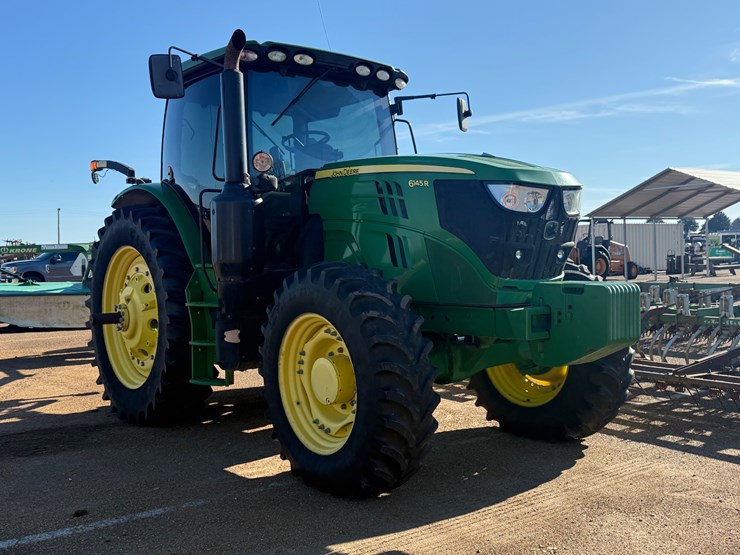 john-deere-6145r-image-3