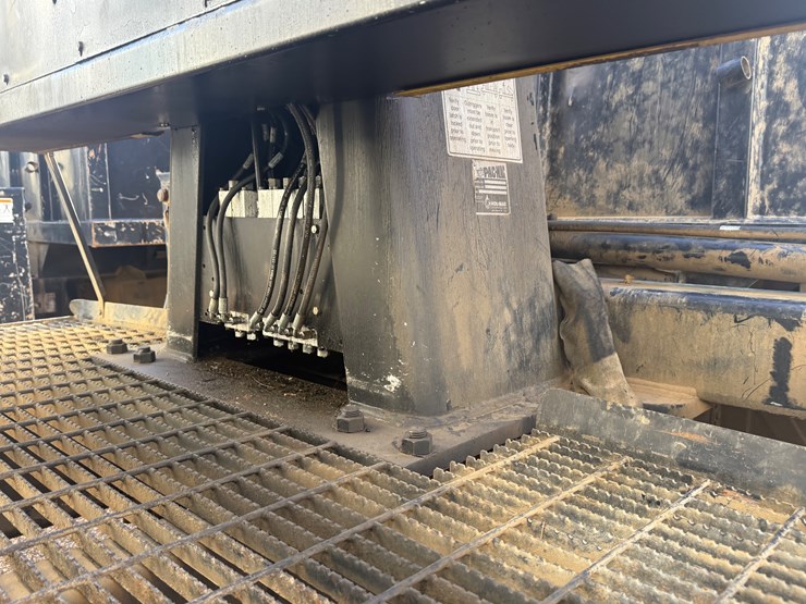 2018-international-durastar-4400-image-16