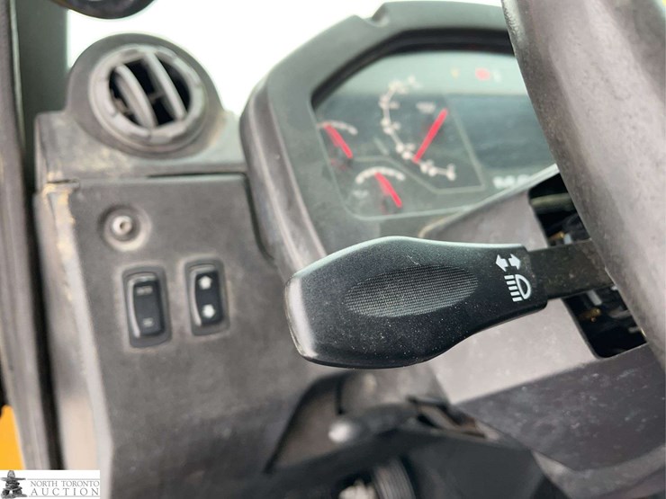 2018-mack-lr633-t/a-refuse-truck-image-27