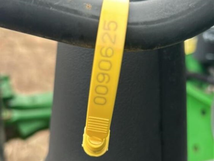 2010-john-deere-7330-image-27