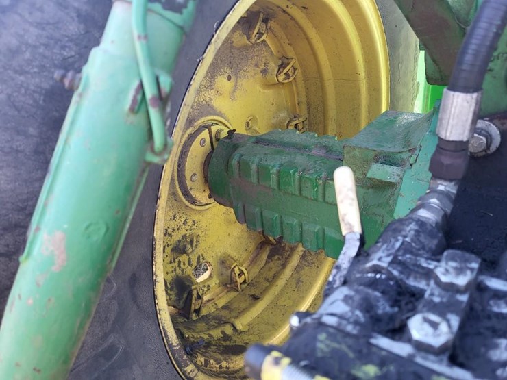 john-deere-7520-image-34