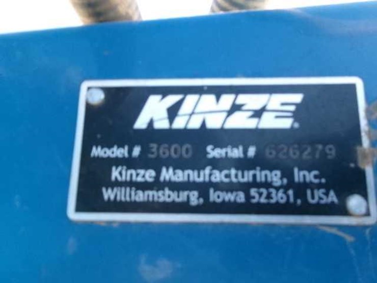 2013-kinze-3600-image-15
