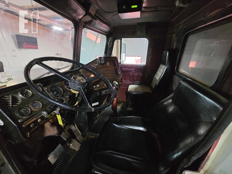 1985-freightliner-6163-image-9