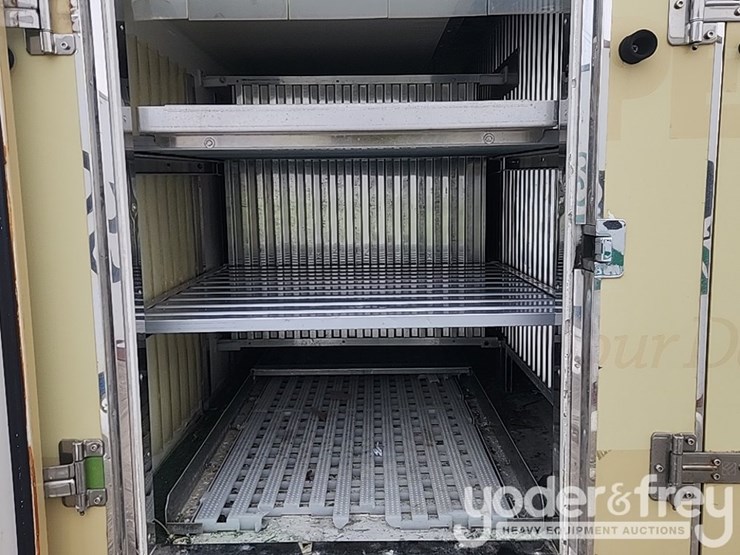 2015-gmc-savana-g4500-image-26