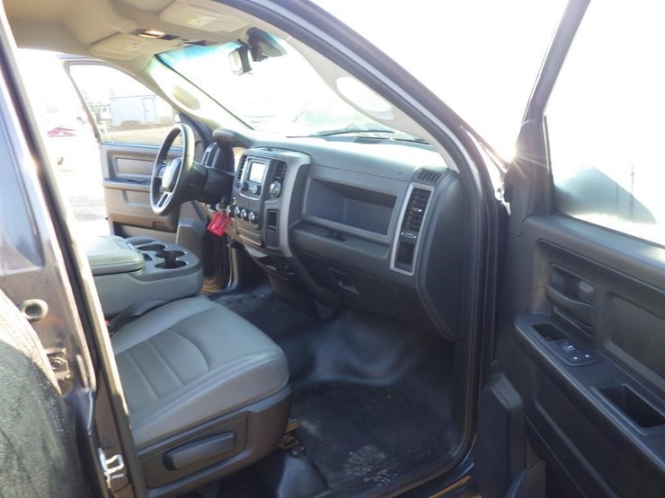 2016-dodge-1500-image-6