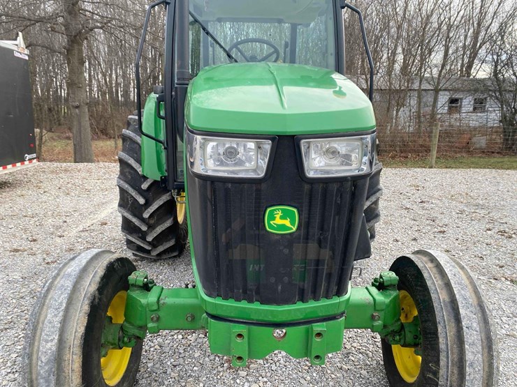 2013-john-deere-5085m-image-13