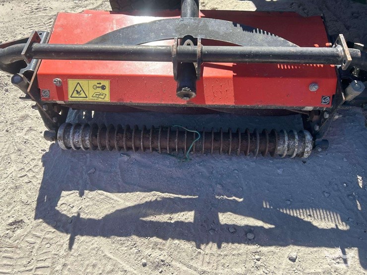 2011-jacobsen-t-700-commercial-reel-mower-image-19