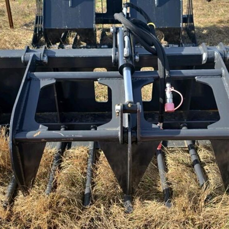 HAY GRAPPLE FOR TRACTOR OR SKID STEER