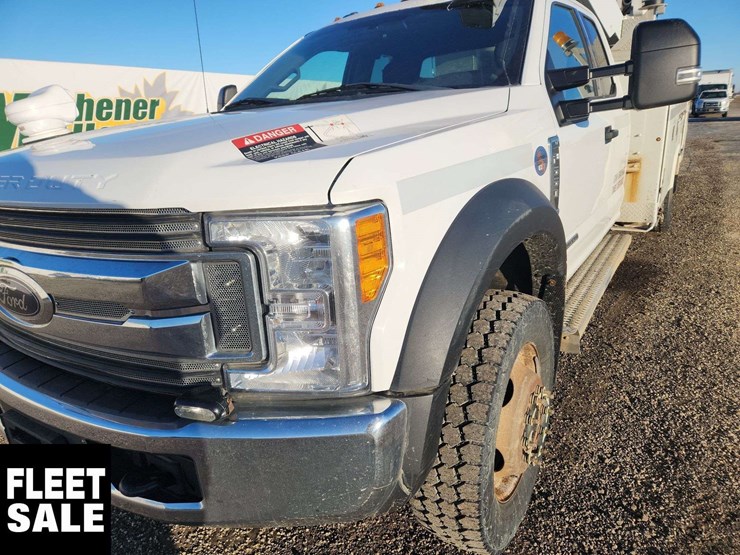 2017-ford-f550-image-39