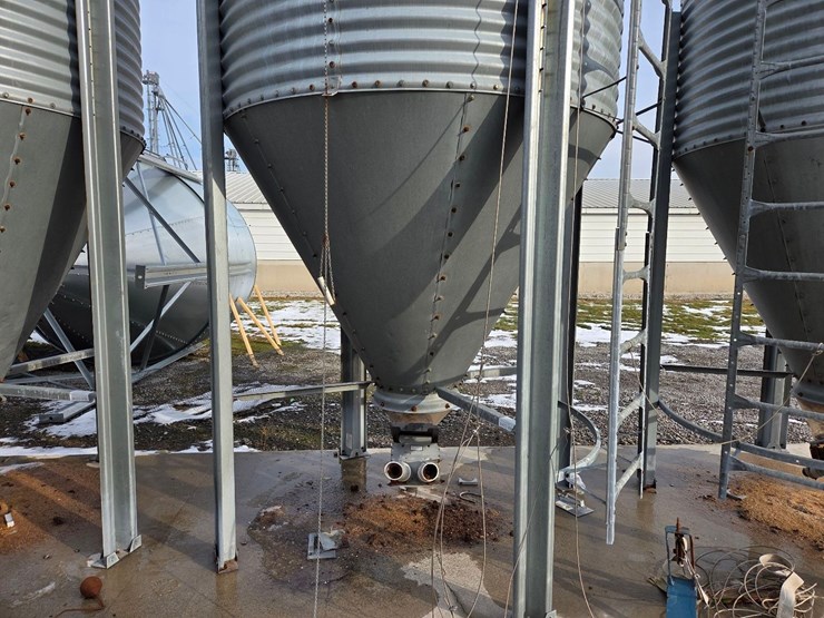 4-ton-hog-slat-feed-bin-#25-image-8