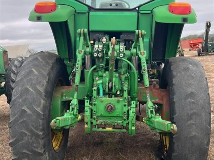2010-john-deere-7330-image-4