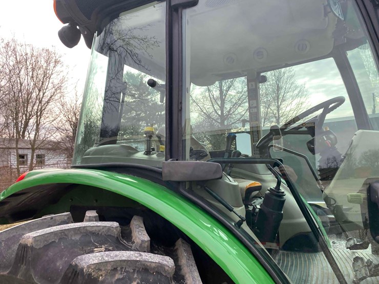 2013-john-deere-5085m-image-24