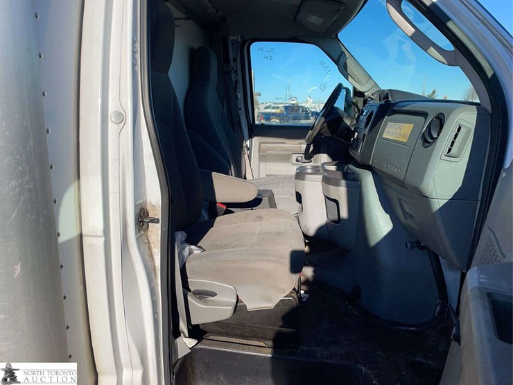 2011-ford-e-series-s/a-cube-van-image-24