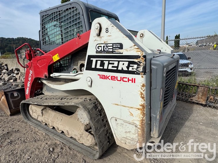 2022-takeuchi-tl12r2-image-3