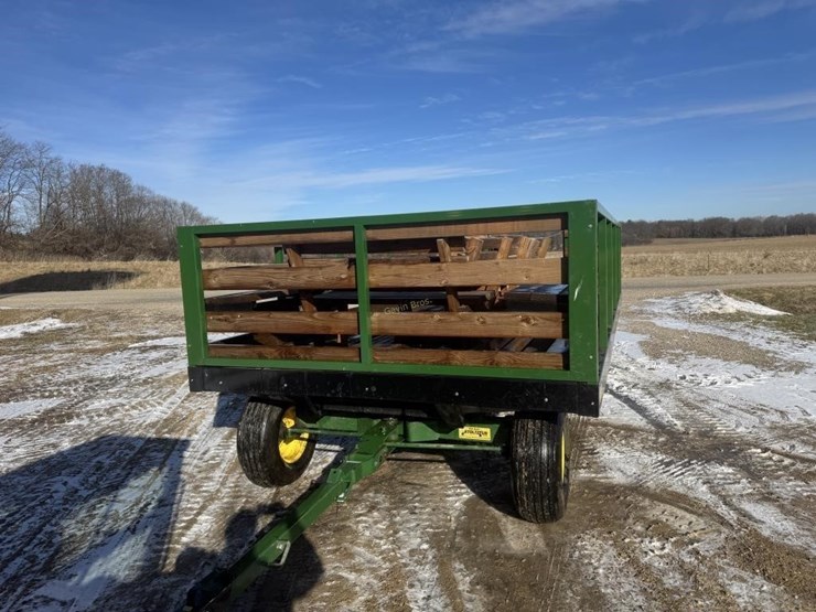 stoltzfus-18'-people-moving-wagon-image-2