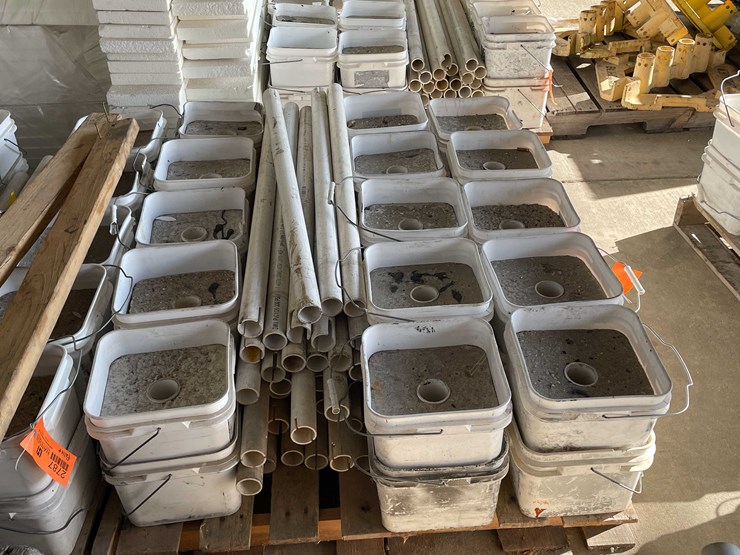 #2786-•-portable-safety-barrier-image-4