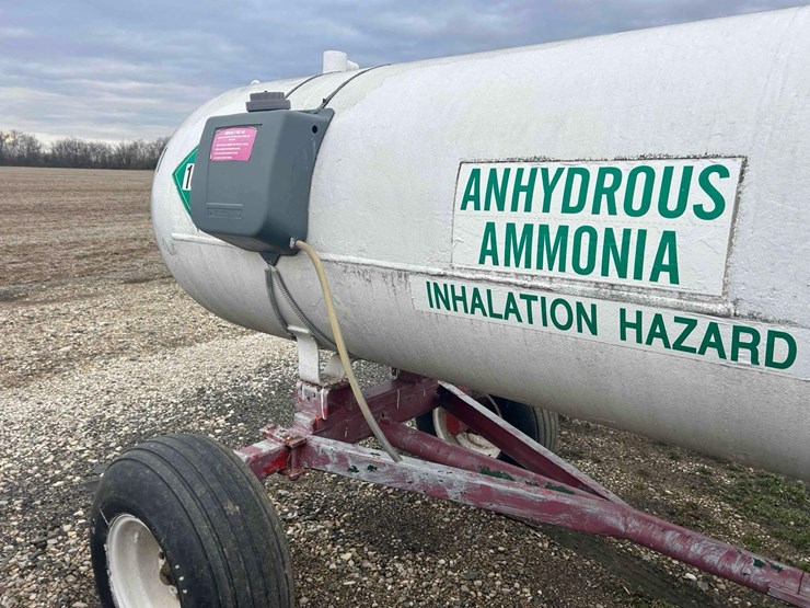 1000-gal.-nh3-tank-on-gear-#71-image-6