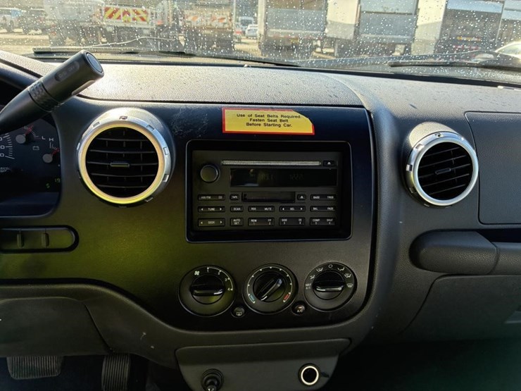 2003-ford-expedition-xlt-image-12