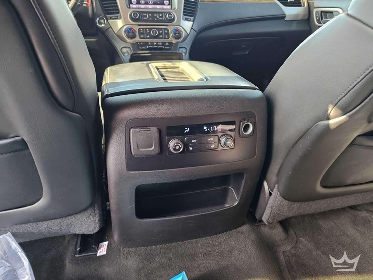 2015-gmc-yukon-denali-image-43