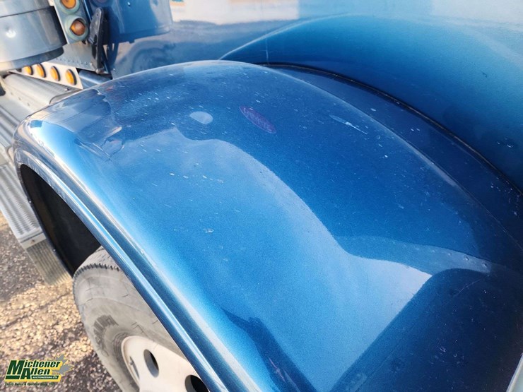 2013-peterbilt-388-image-39