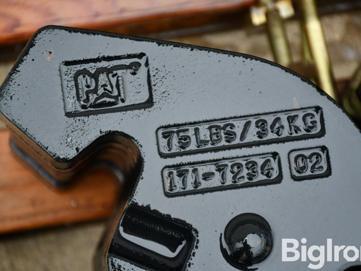 caterpillar-weights-&-bracket-image-19