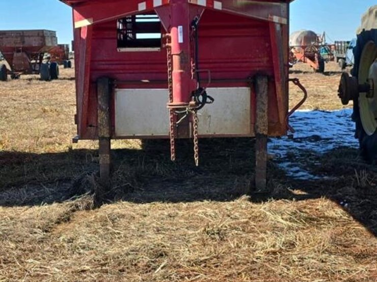 titan-trailer-image-1