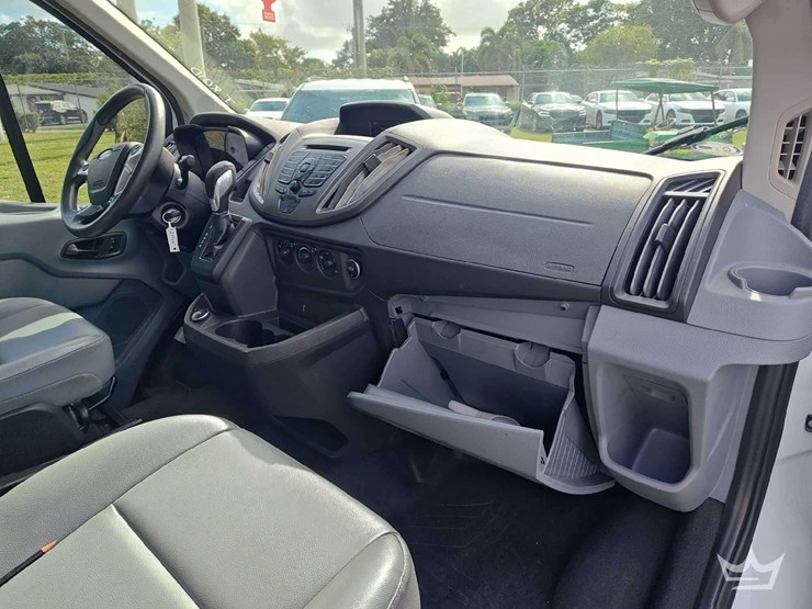 2018-ford-transit-image-28