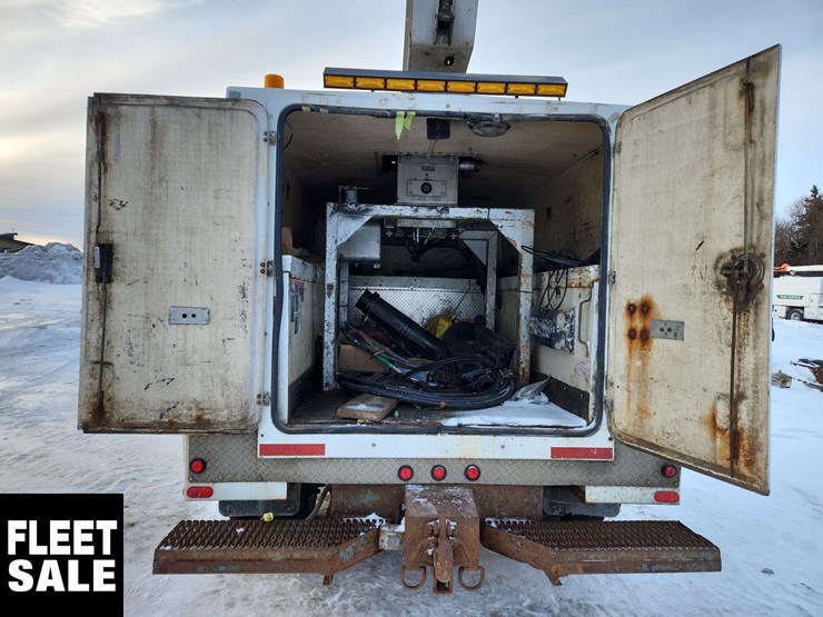 2006-ford-f550-image-15