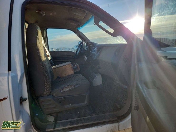 2008-ford-f550-image-16