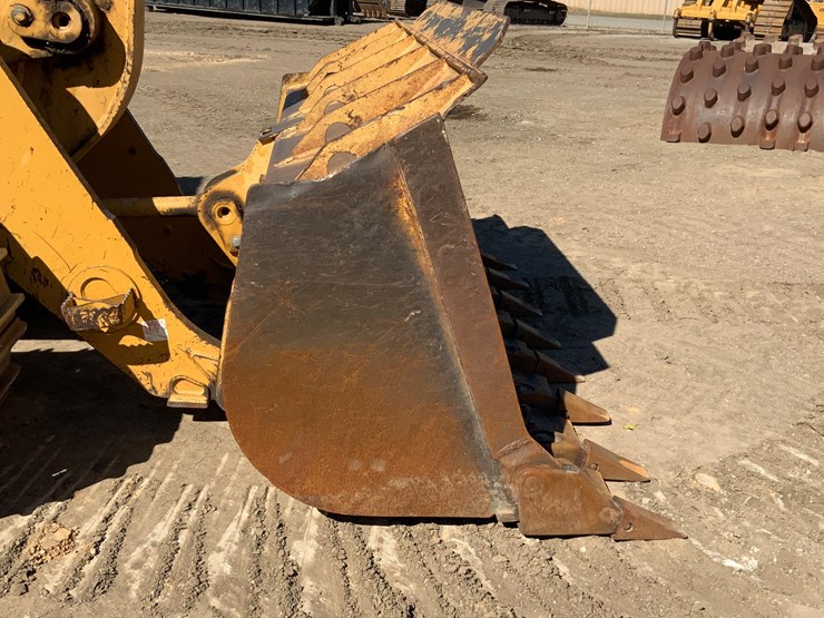 2005-caterpillar-963c-image-12