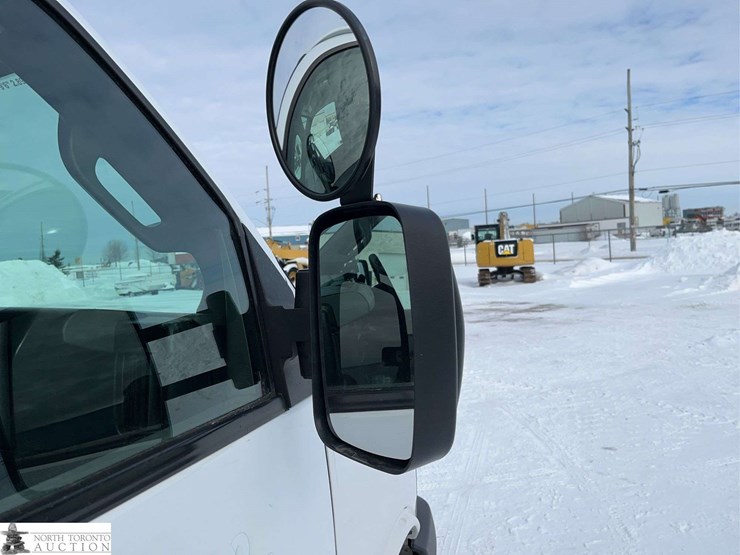 2017-chevrolet-express-s/a-ambulance-image-49