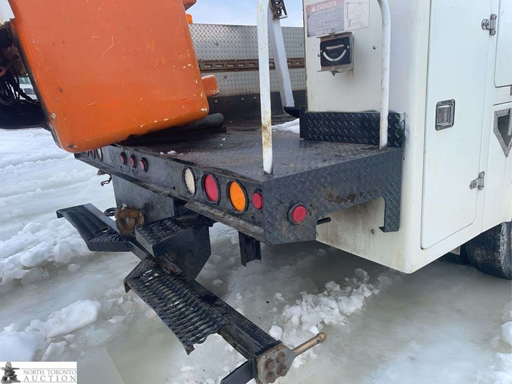 2006-ford-f550-image-37