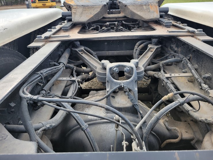 2012-kenworth-w900l-image-15