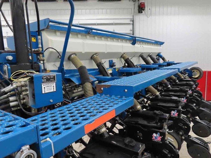 2007-kinze-3650-image-16