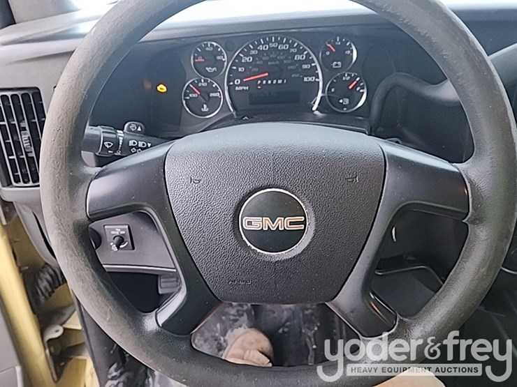 2015-gmc-savana-g4500-image-20