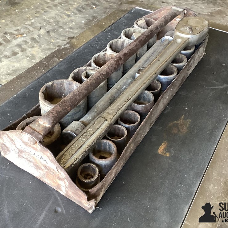 Rachet & Assorted Sockets