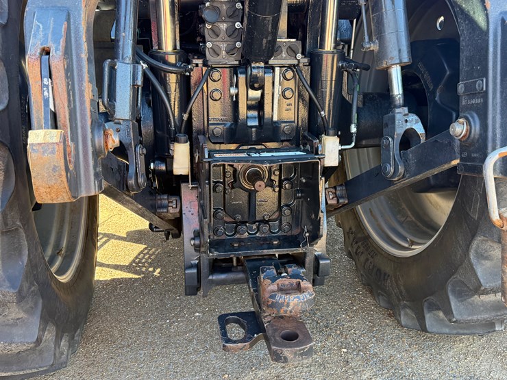 2016-case-ih-magnum-310-image-10