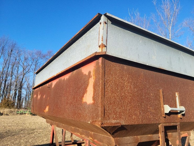 hopper-wagon-w/running-gear-image-41