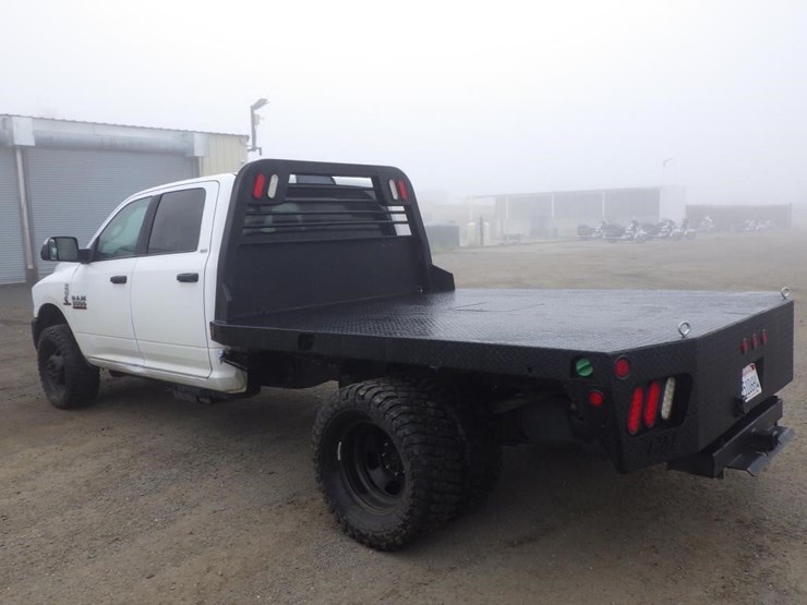 2016-dodge-3500-image-4