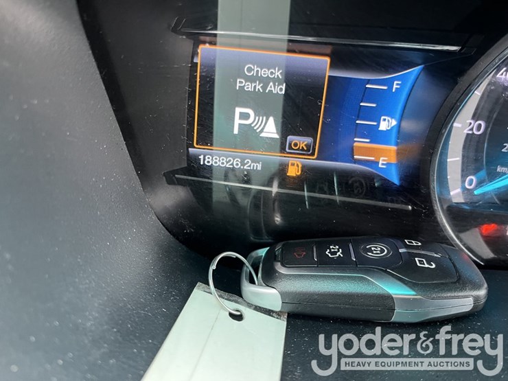 ford-explorer-xlt-image-21