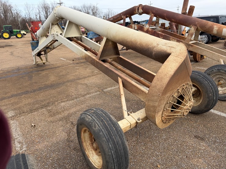 #7838-•-house-industries-camel-buck-relift-pump-image-4