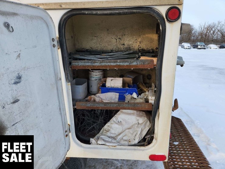 2006-ford-f550-image-34