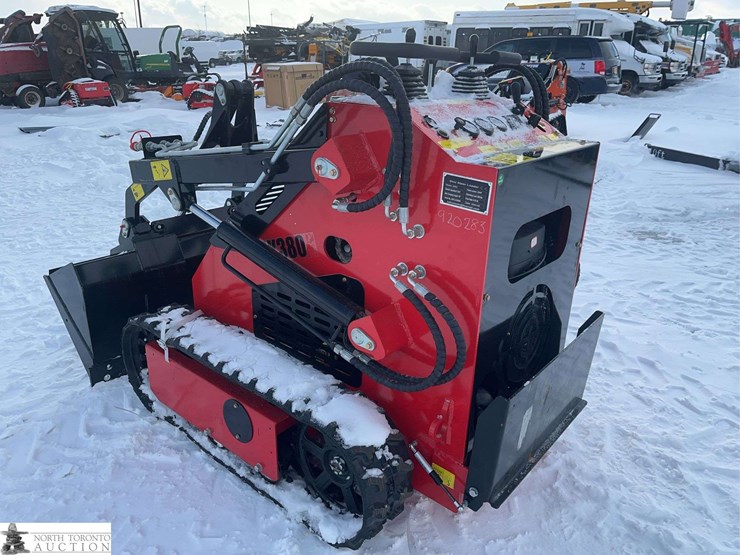 2026-unused-captok-ck380c-tracked-mini-skid-steer-image-6