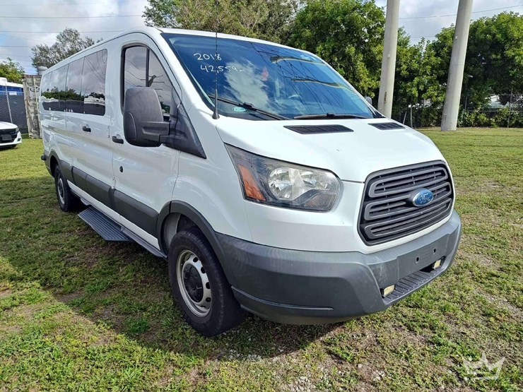 2018-ford-transit-image-2