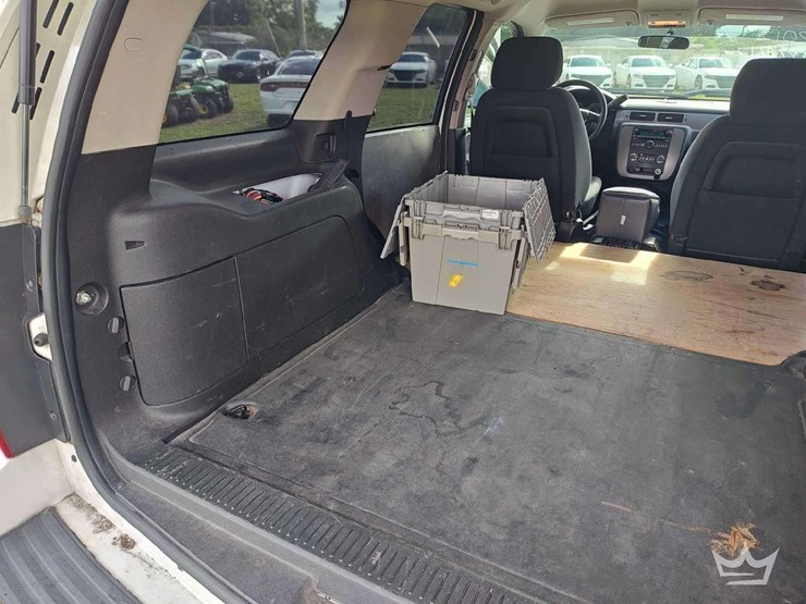 2012-chevrolet-tahoe-image-27