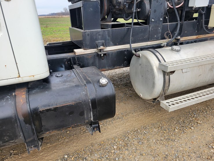 2000-case-ih-4700-image-5